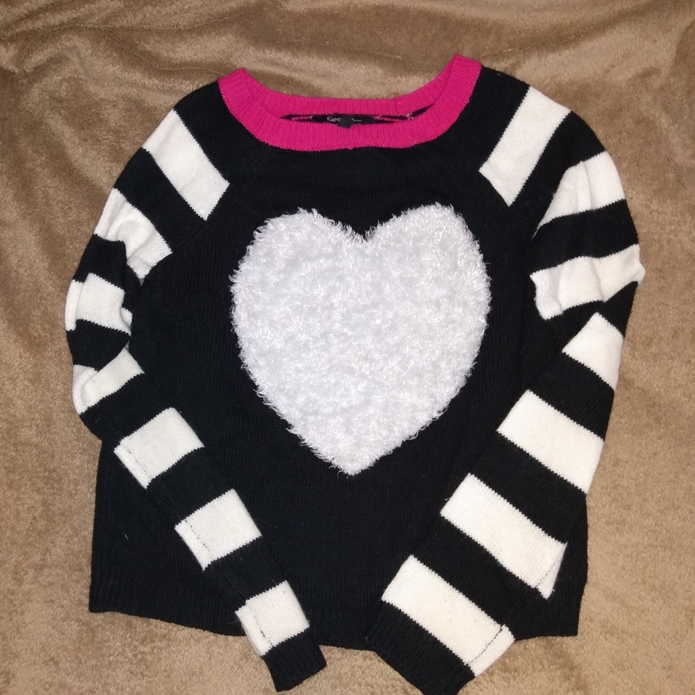 3/$15 Girls heart sweater